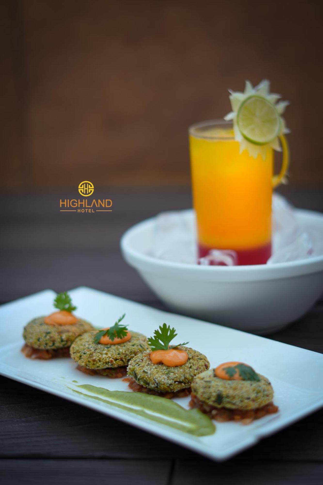 Highland Hotel Bangalore Exterior foto
