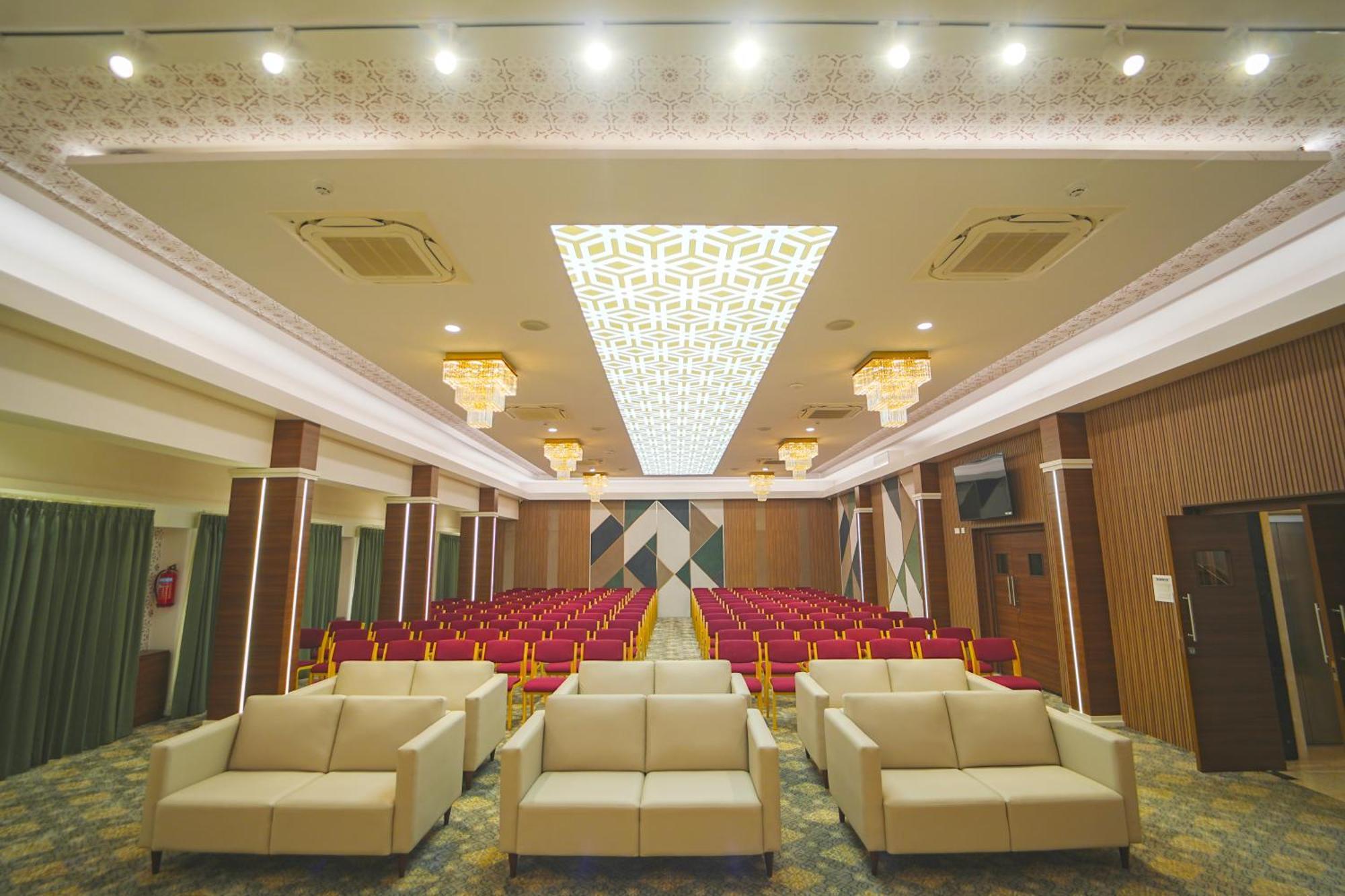 Highland Hotel Bangalore Exterior foto